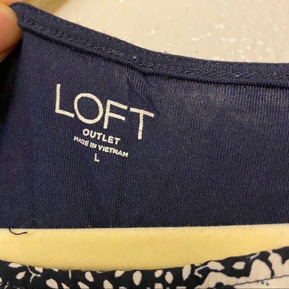 LOFT navy white print floral crew neck ruffle short sleeve top blouse cheap L - Picture 7 of 10